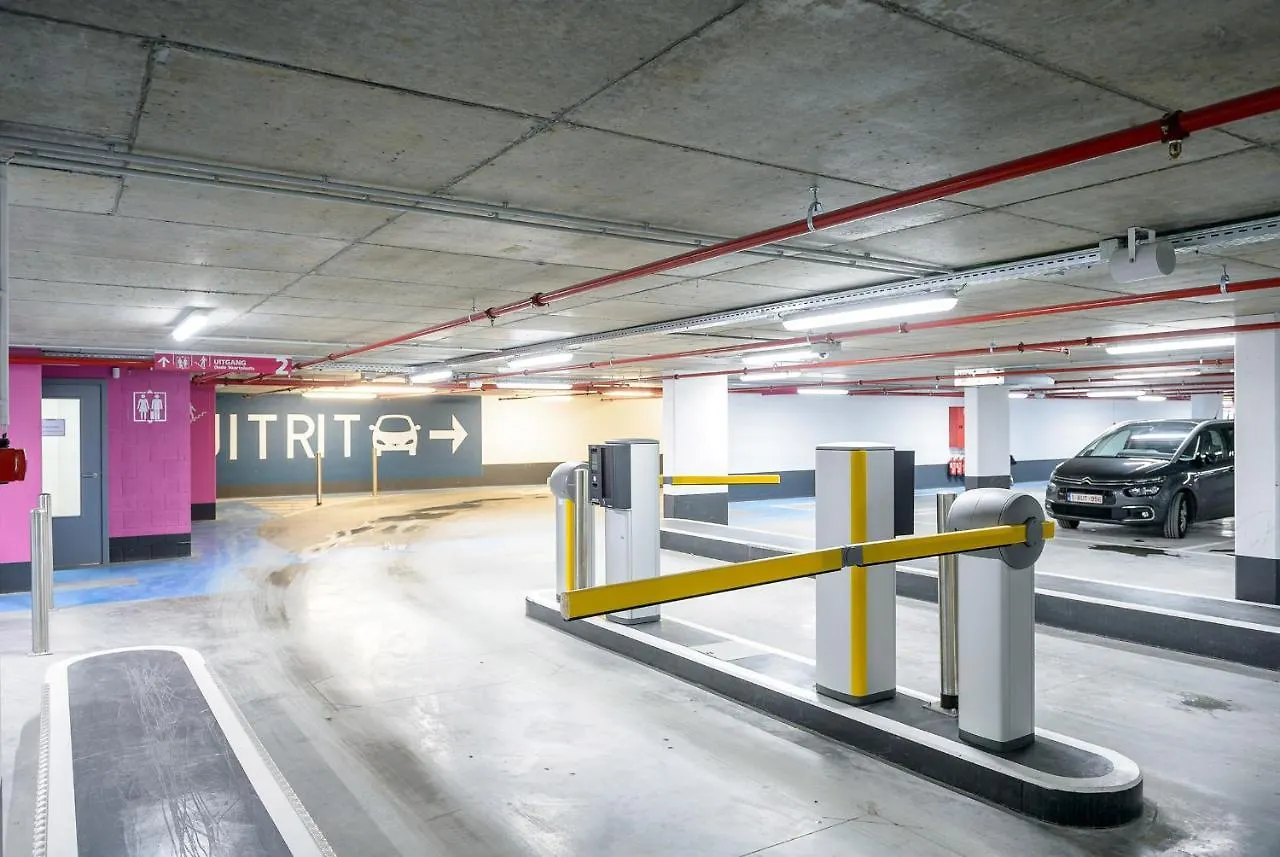 Sleep Inn - Industrial Flat Citycenter Anvers