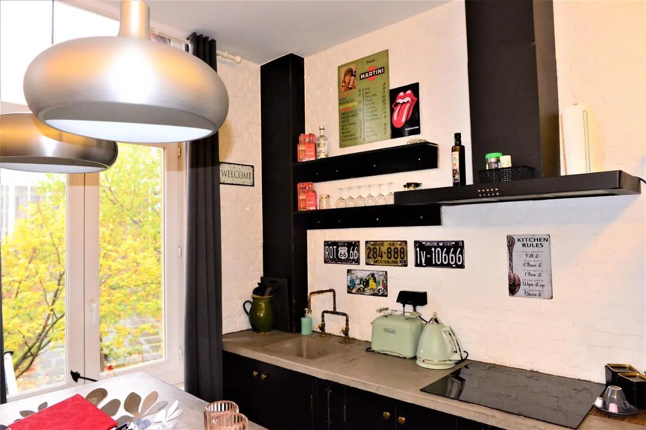 Sleep Inn - Industrial Flat Citycenter Antwerp Belgium