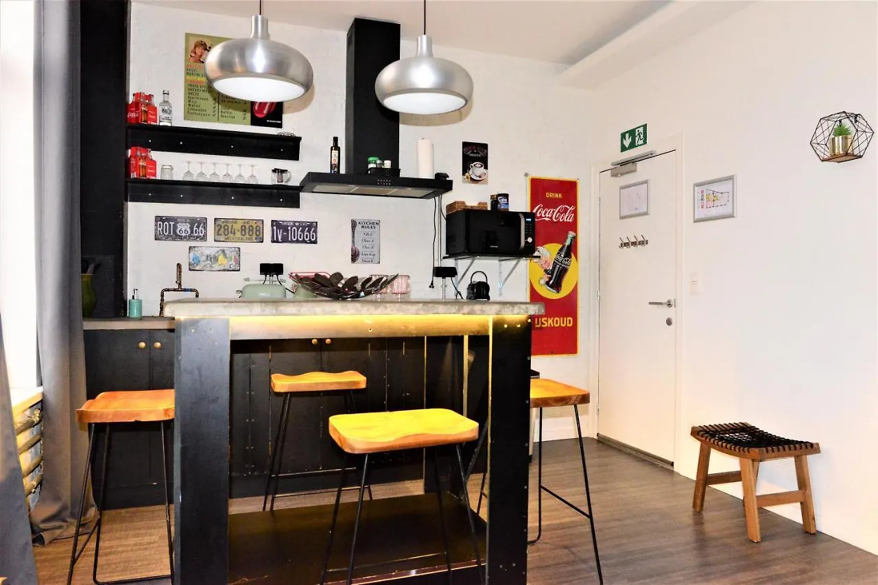 Sleep Inn - Industrial Flat Citycenter Anvers