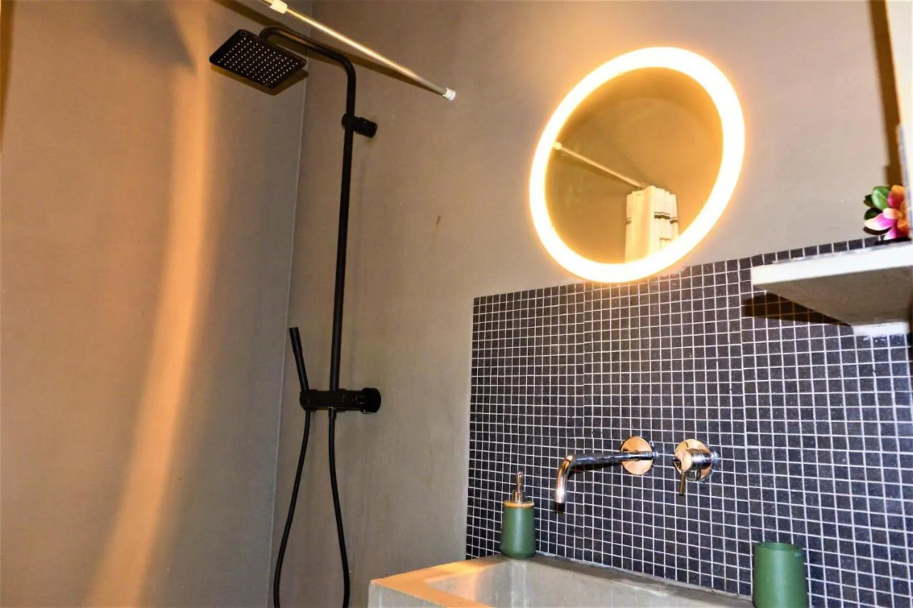 Sleep Inn - Industrial Flat Citycenter Antwerp Belgium